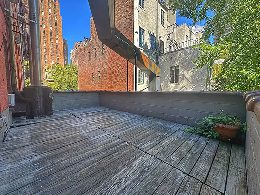 Rented by Corcoran | media 6