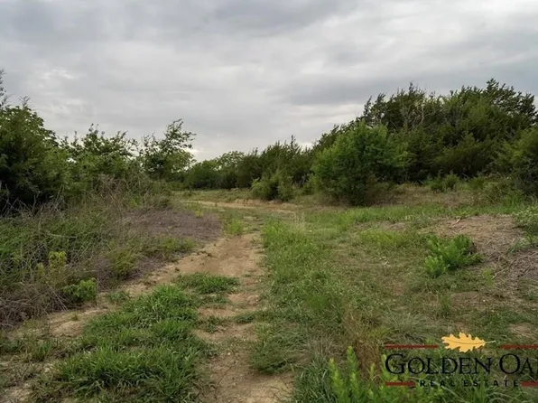 15632 Brown Rd, Chanute, KS 66720