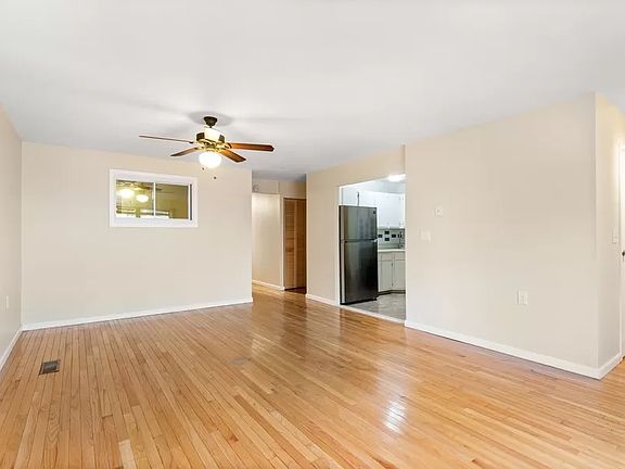4th image of 930A Union Ave #A