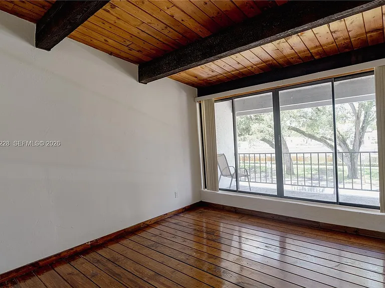 19200 NE 25th Ave #322C — Photo 8