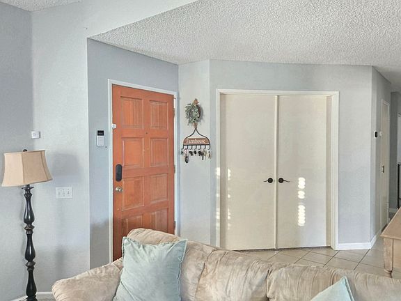 4th image of 25901 Bridger St