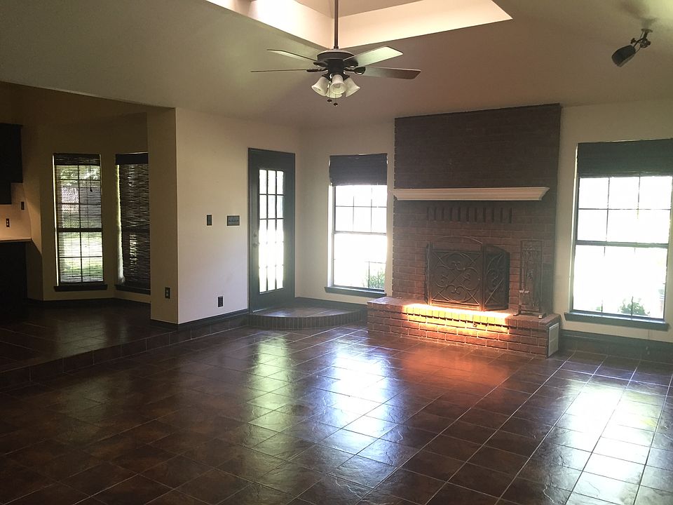 1st image of 1103 Kensington Ct