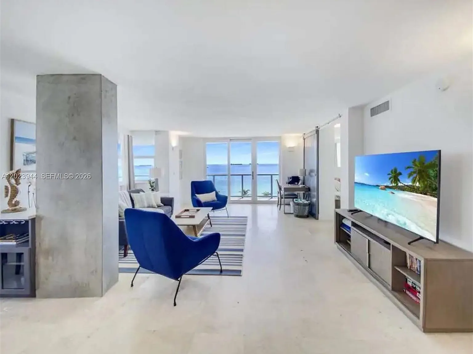 Seasons Condo — Photo 3