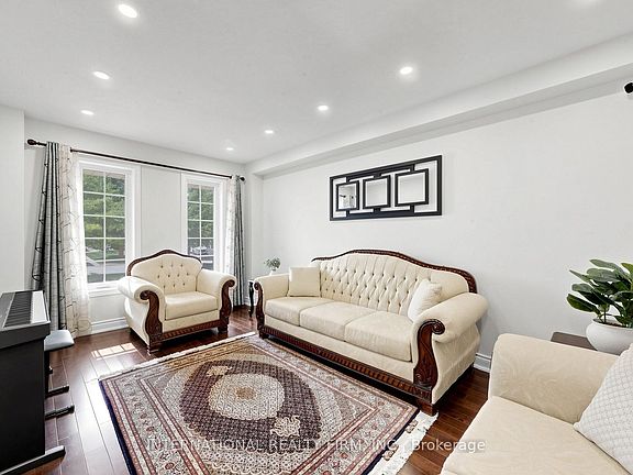 5th image of 3180 Pebblewood Rd
