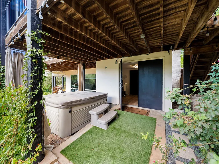 202 Top O The Lake Dr — Photo 35
