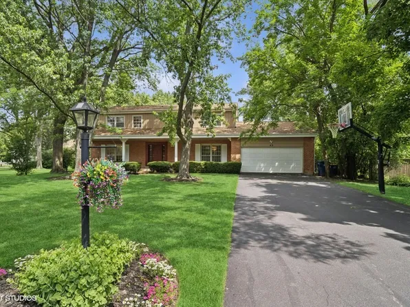 49 Red Oak Ln, Highland Park, IL 60035