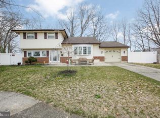 52 Ferndale Ct, Runnemede, NJ 08078