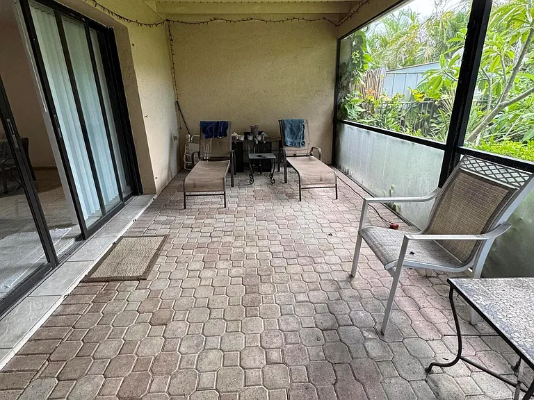 11894 Suellen Cir — Photo 2