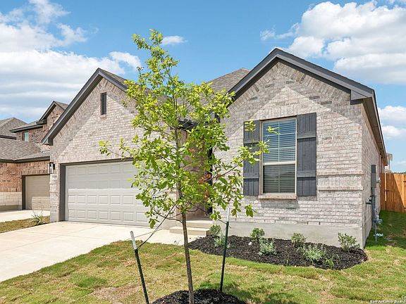 4th image of 9919 Medicine Hat