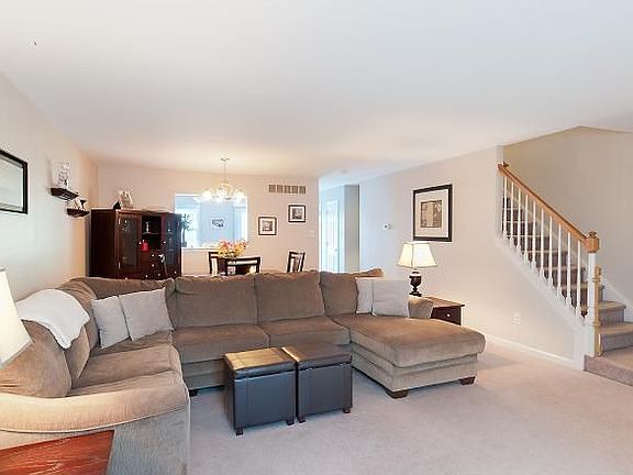 2nd image of 143 Winged Foot Ct
