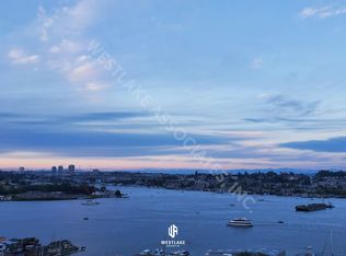 2150 6th Ave N #302, Seattle, WA 98109
