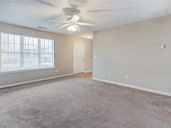 5th image of 413 Paxton Ave