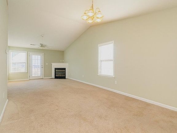3rd image of 1703 Summerwoods Ln