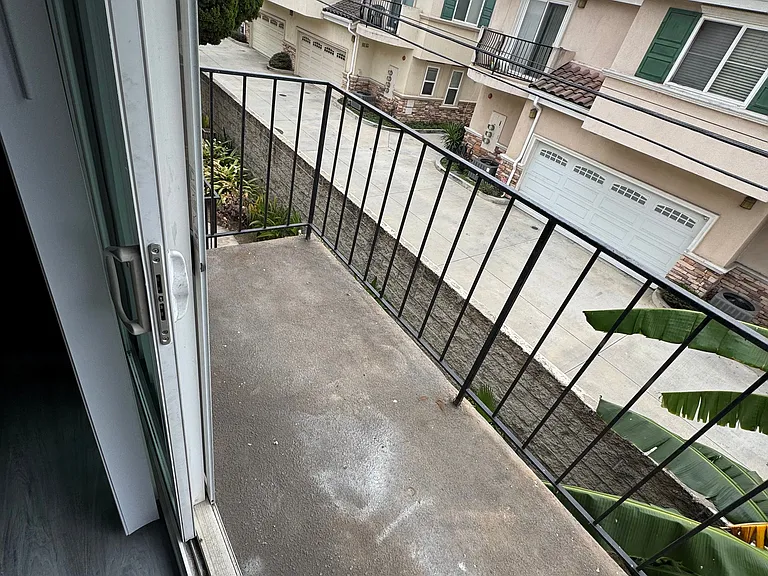 831 S Greenwood Ave #16 — Photo 14