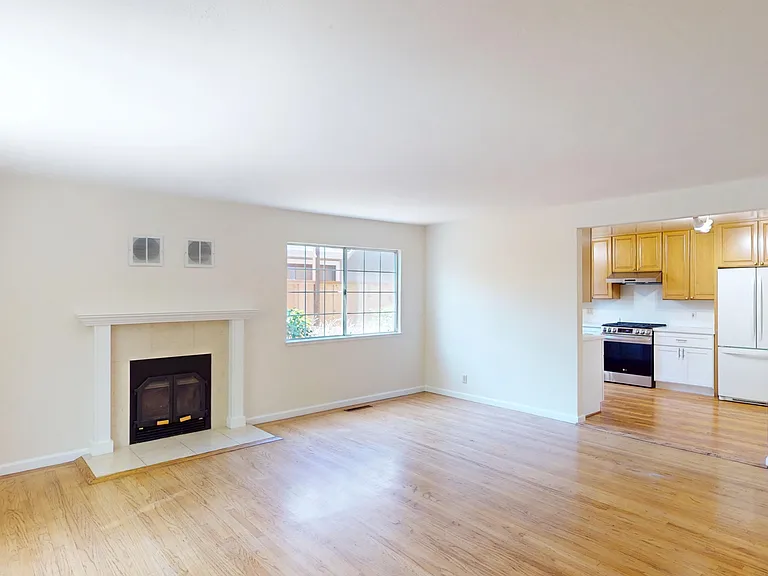 796 Clara Dr — Photo 5