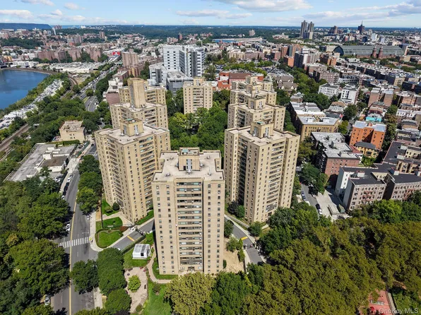 1 Fordham Hill Oval Oval #4E, Bronx, NY 10468