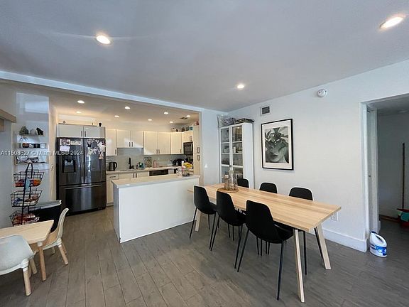 3rd image of 3741 NE 170th St APT 1