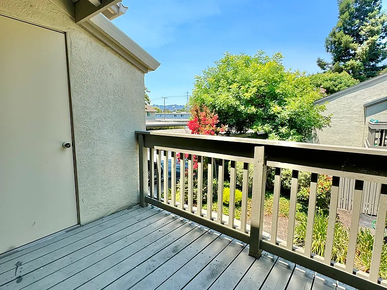 2562 Walnut Blvd #82 — Photo 3