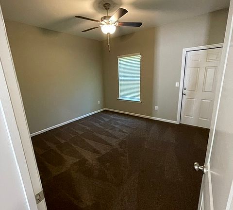 5th image of 2210 Cedarbrook Ct