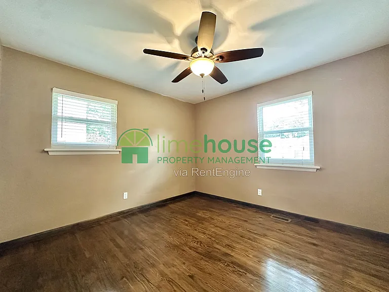 417 Lynn Shores Dr — Photo 10