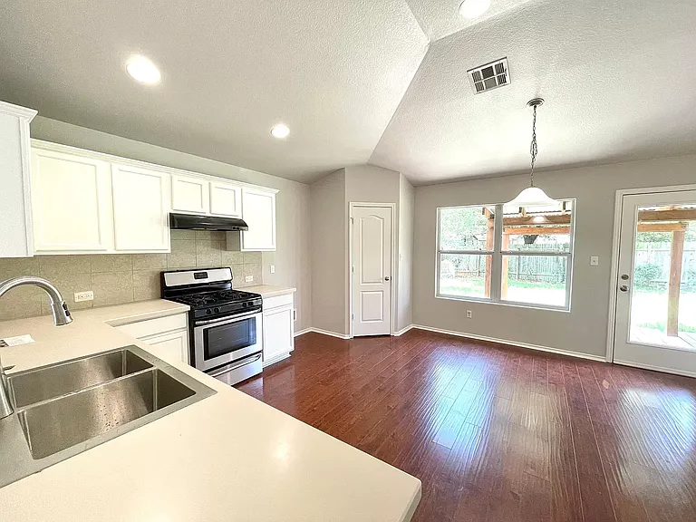 3101 Barksdale Dr — Photo 20