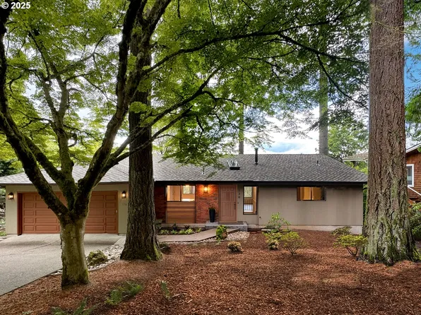 136 Del Prado St, Lake Oswego, OR 97035