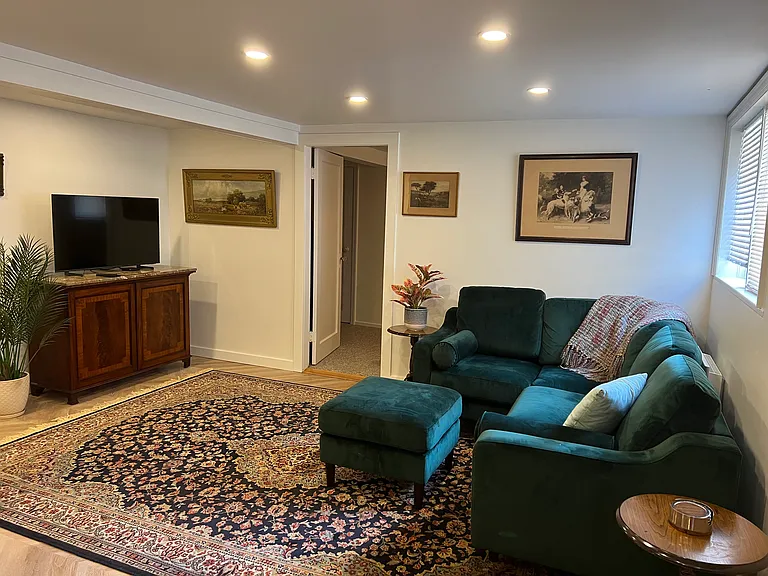 1252 Oscar St — Photo 2
