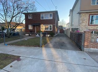 340 Burgher Ave, Staten Island, NY 10305