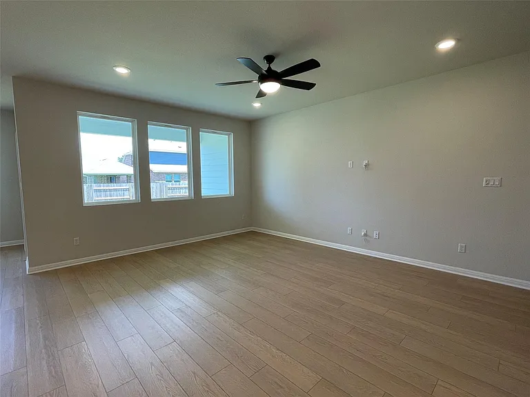 270 Grand Teton Dr — Photo 6