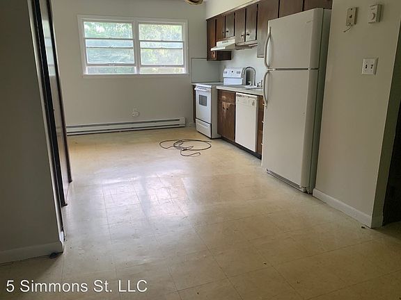 3rd image of 5 Simmons St APT 26