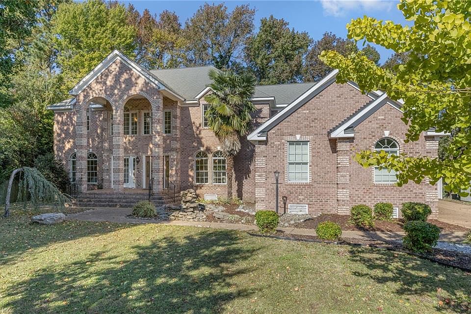 1st image of 4 Renee Ct