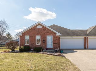 306 Vinewood Dr N, Brownsburg, IN 46112