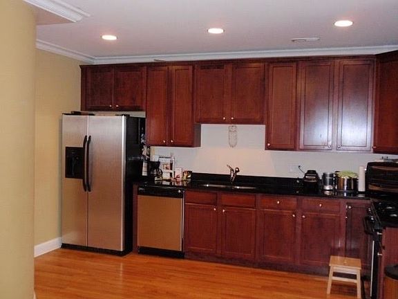 3rd image of 527 E Bowen Ave APT 3
