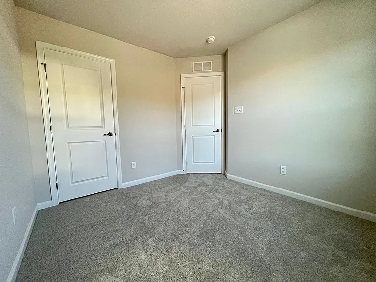 67 Hewstone Ct — Photo 23