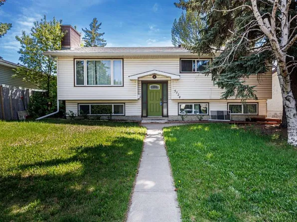 5724 N Dalmead Cres NW, Calgary, AB T3A 1E6