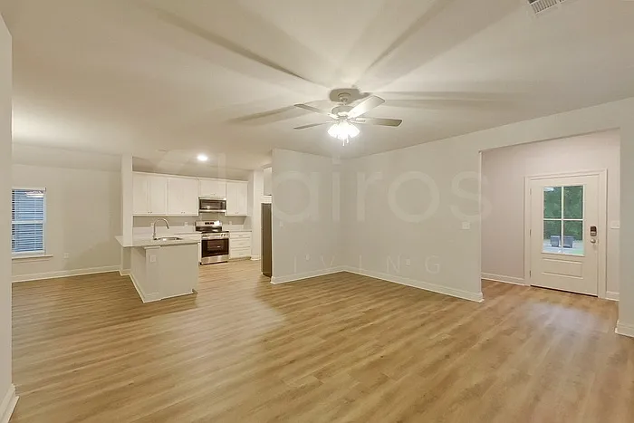 8034 Elliot Rd — Photo 4