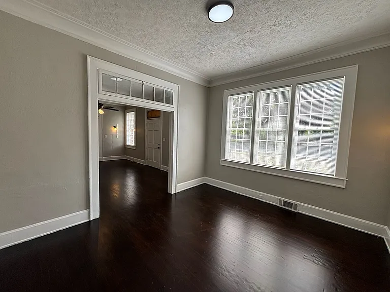 1263 Cedar Ave — Photo 9