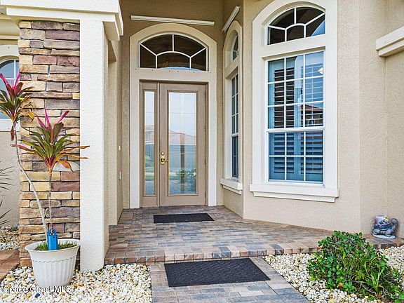 2nd image of 3007 Lamanga Dr
