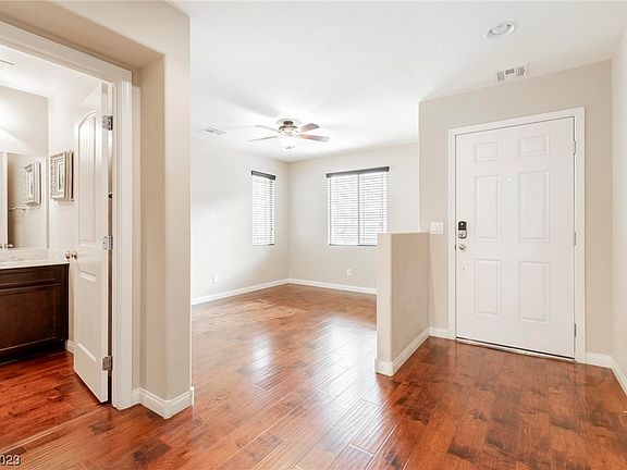 3rd image of 10832 Cather Ave