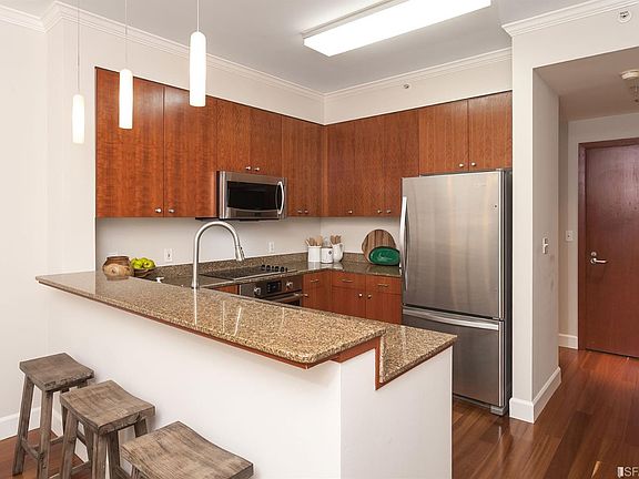 5th image of 246 2nd St APT 1102