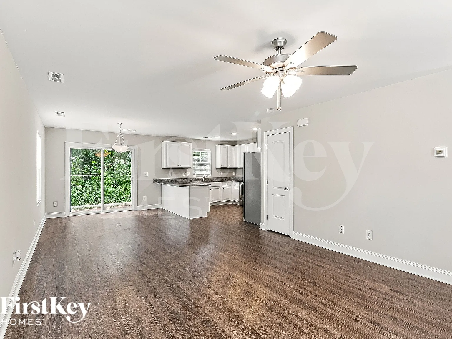 3 bed, 2.0 bath, 1553 sqft, $2,185 — Photo 4