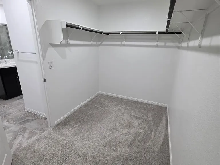 2913 Tavern Dr — Photo 18