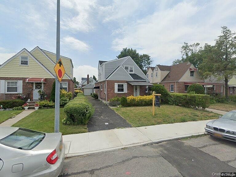 1st image of 22754 113th Drive