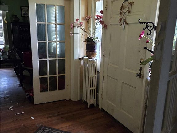 4th image of 4291 W Pine St