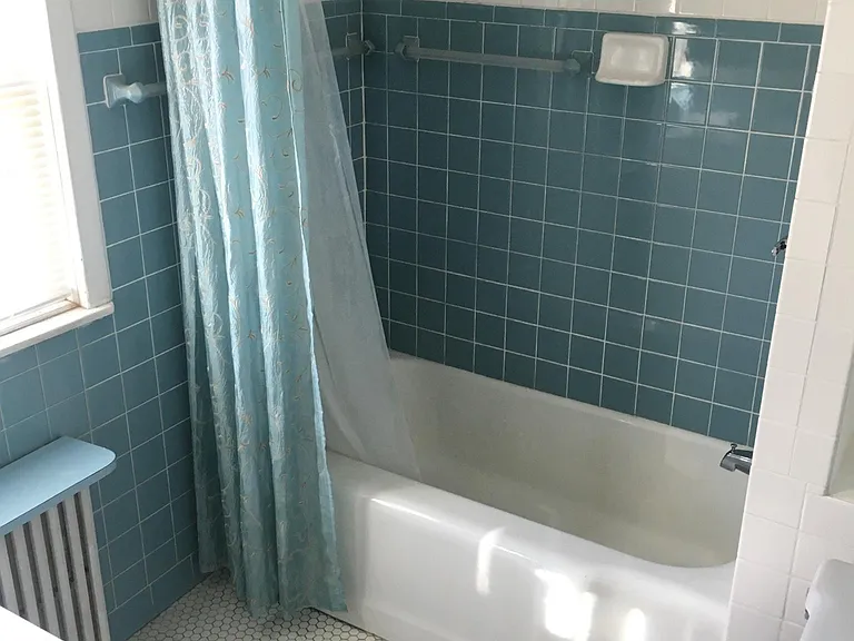 Full Bath