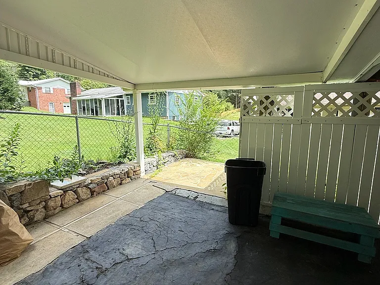 211 N Main St — Photo 18