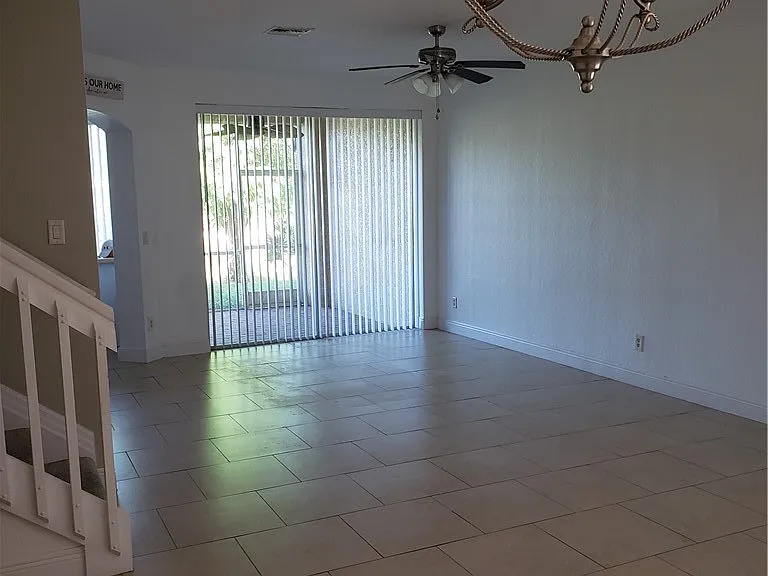 17506 Cherry Ridge Ln — Photo 8
