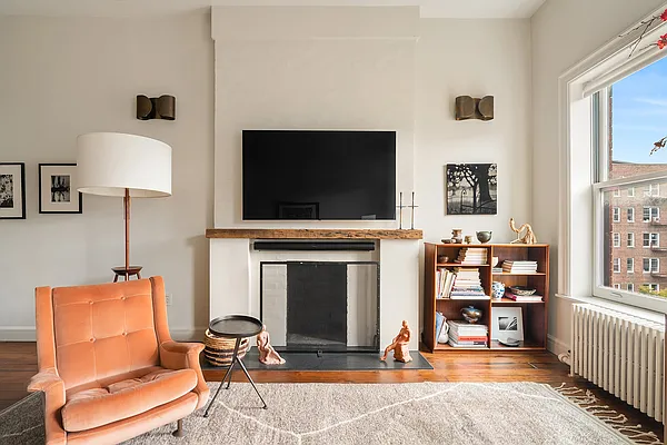 Sold by Compass | media 3