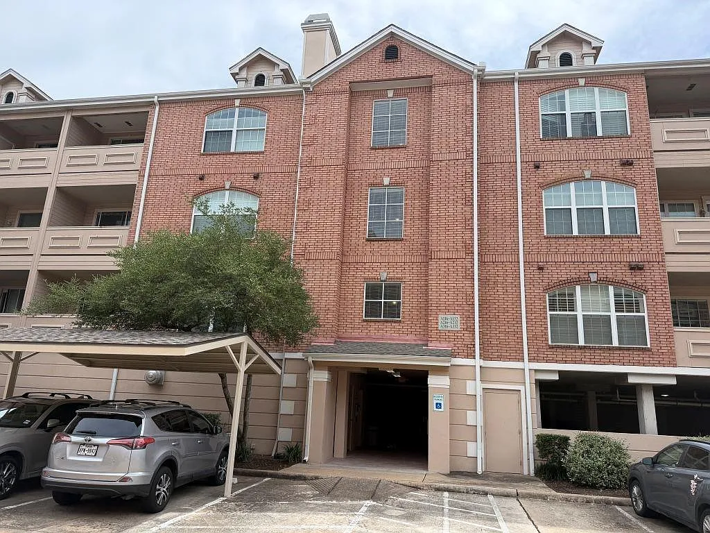 2 bed, 2.0 bath, 1345 sqft, $2,500 — Photo 2