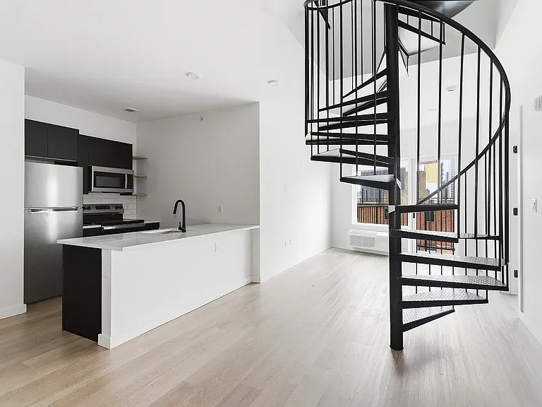 486 Market St #6C — Photo 2